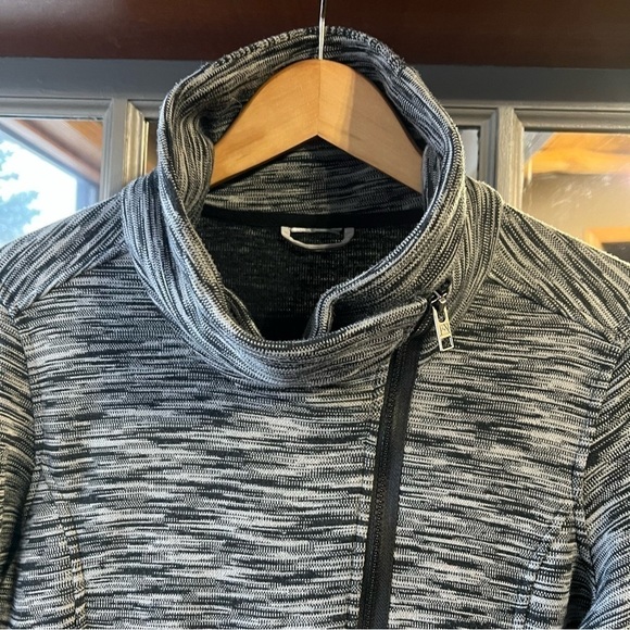 Outdoor Supply Company Jacket, Size Medium - Picture 2 of 11